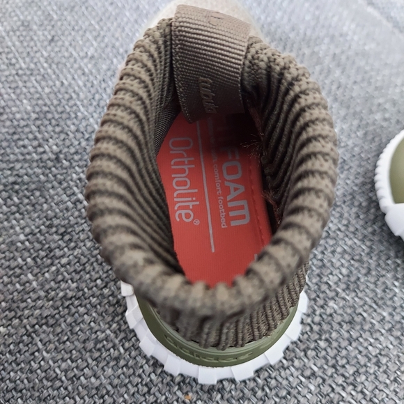 Olive Green Adidas Ortholite Fitfoam Kids - Picture 5 of 7